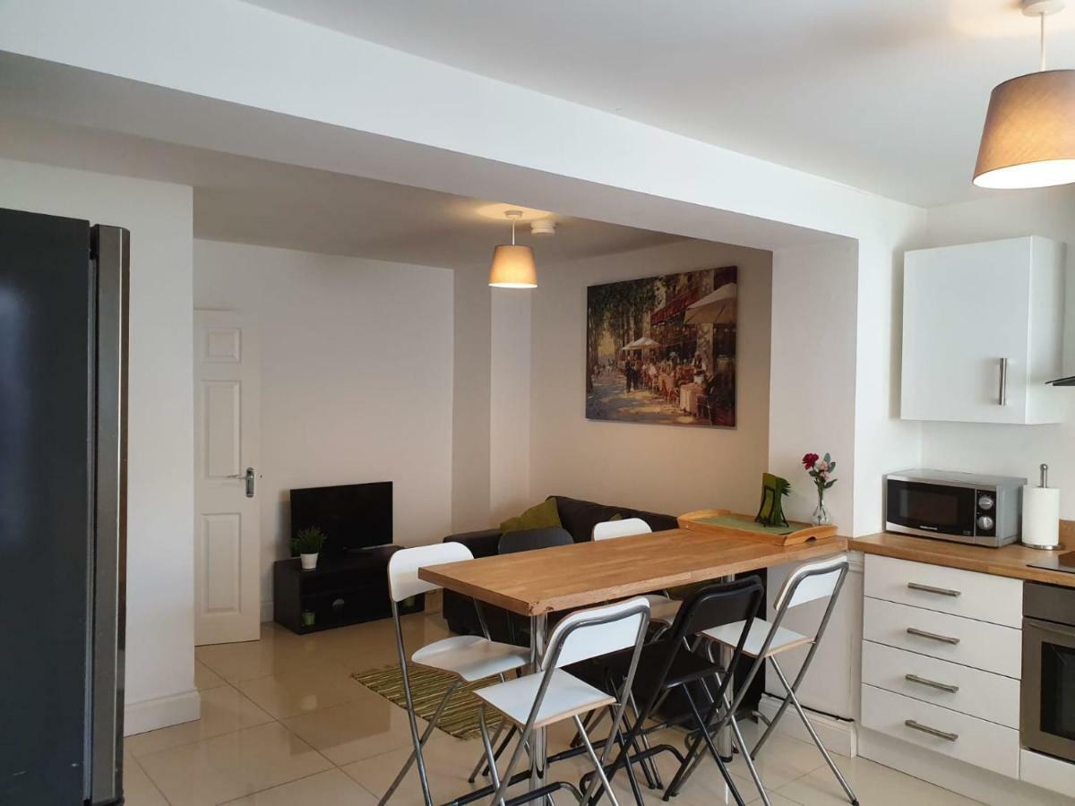 Broadway Belfast Villa ภายนอก รูปภาพ
